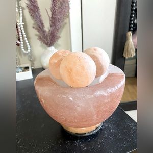 Himalayan Salt Bowl with Salt Balls